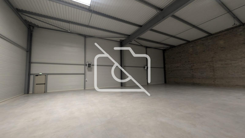 Entrepôt - 1 000 m²