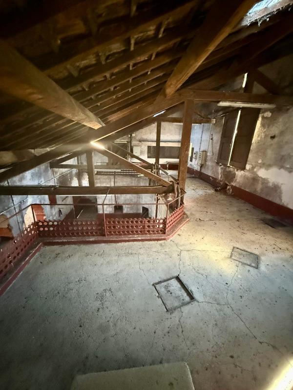 Maison - 250 m² - 5 pièces