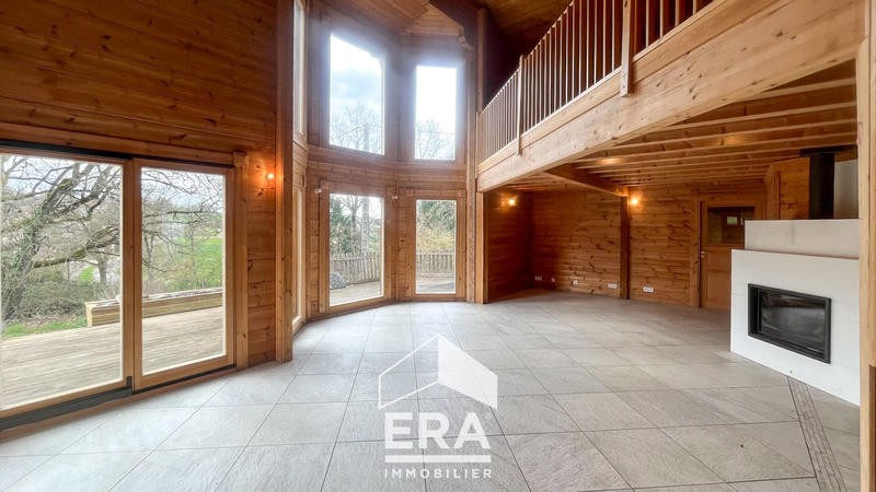 Maison - 233 m² - 7 pièces