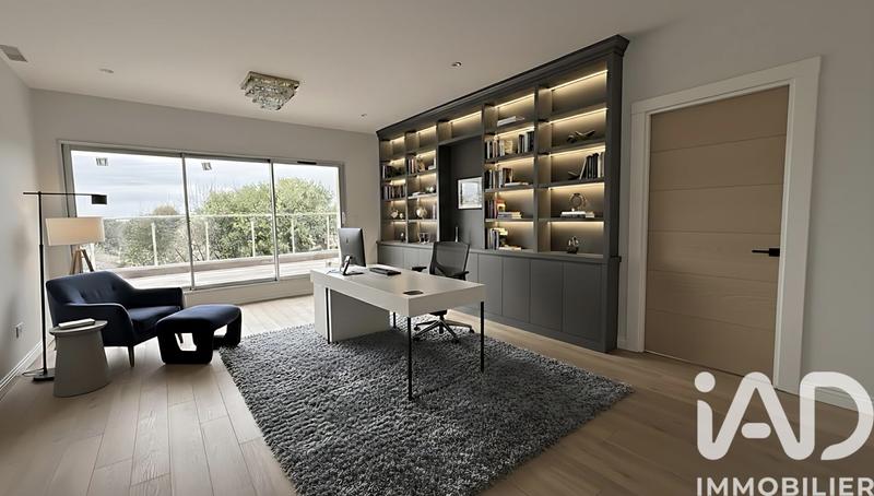 Maison - 202 m² - 6 pièces