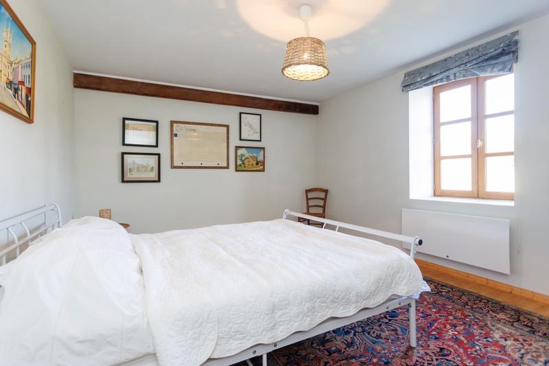 Propriété - 295 m² - 10 pièces