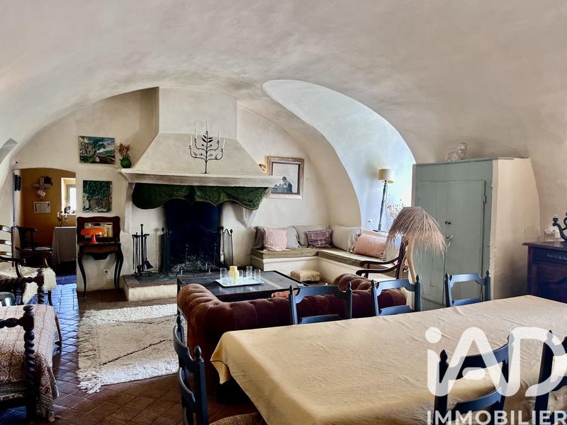 Maison - 400 m² - 11 pièces