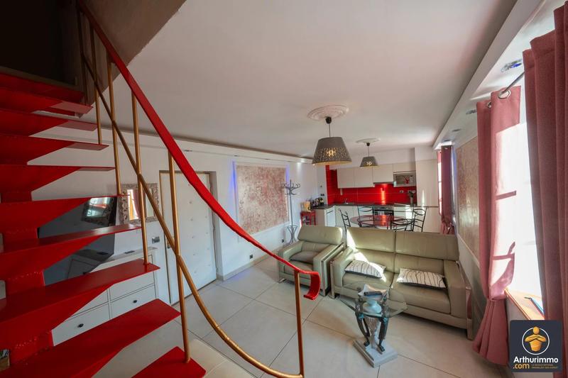 Maison - 520 m² - 15 pièces