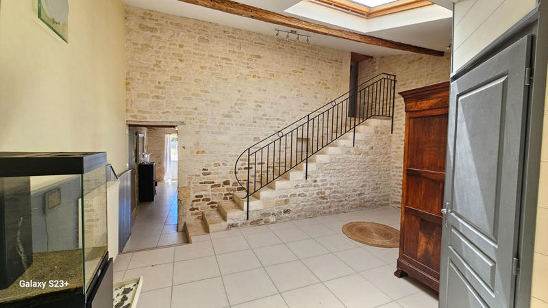 Maison - 400 m² - 11 pièces