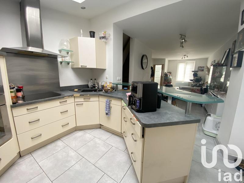 Maison - 93 m² - 6 pièces