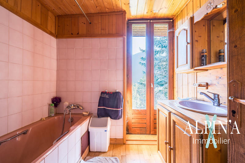 Maison - 304 m² - 5 pièces