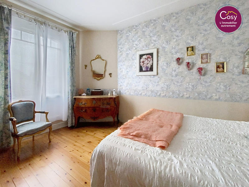 Propriété - 172 m² - 10 pièces