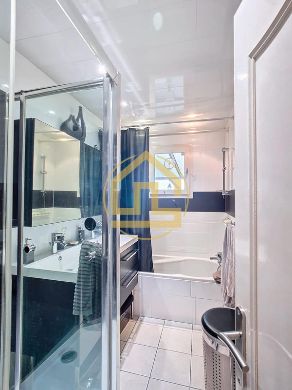 Maison - 115 m² - 6 pièces