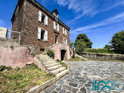 Maison ancienne - 175 m² - 8 pièces