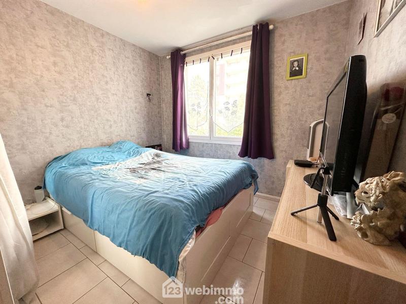 Appartement - 85 m² - 5 pièces