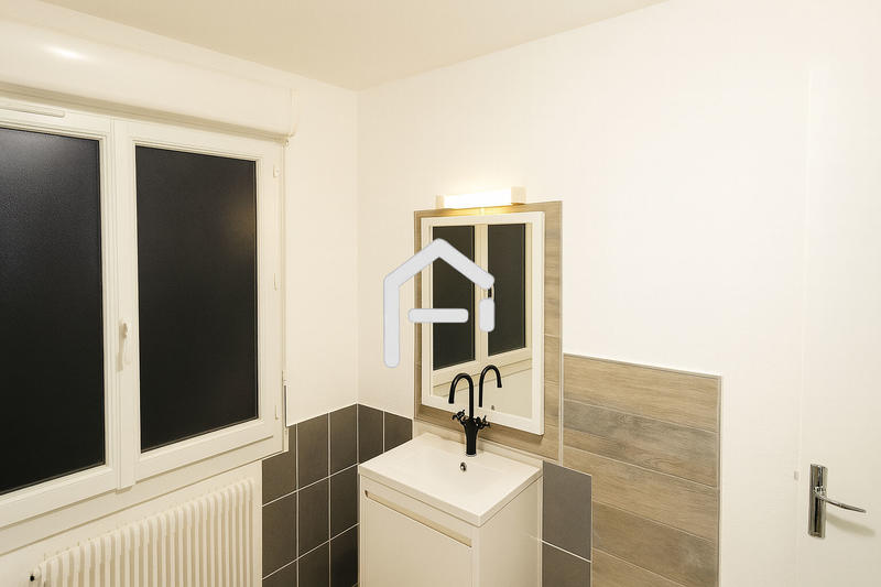 Appartement - 98 m² - 5 pièces