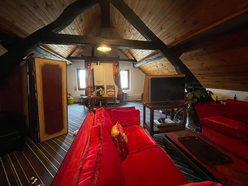 Maison - 180 m² - 7 pièces