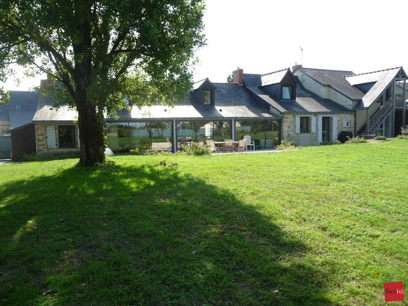 Maison ancienne - 237 m² - 8 pièces