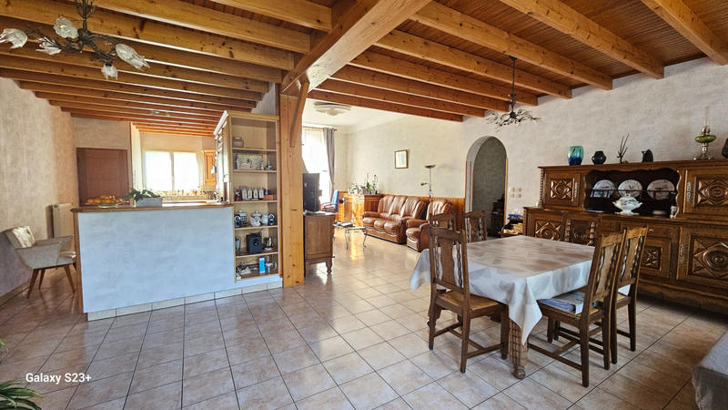 Maison - 185 m² - 5 pièces
