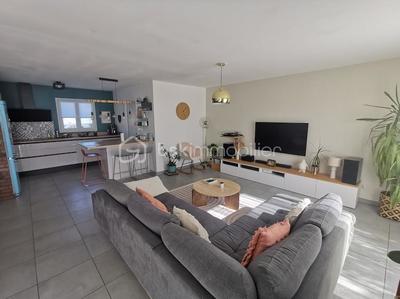 Maison traditionnelle - 97 m² - 4 pièces