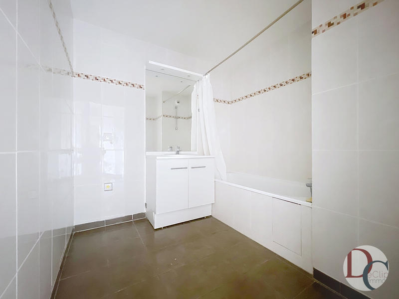 Appartement - 75 m² - 4 pièces