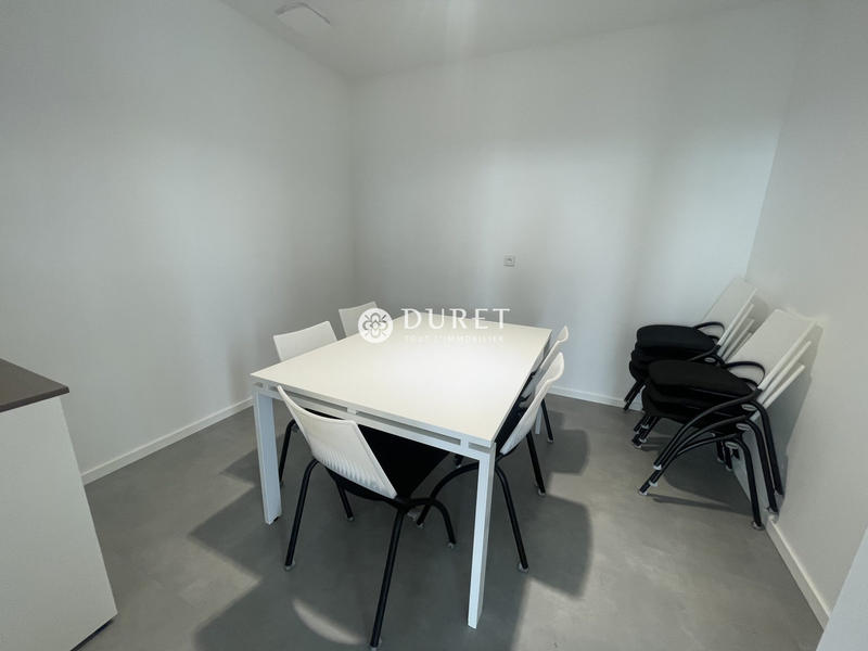 Bureau - 98 m²