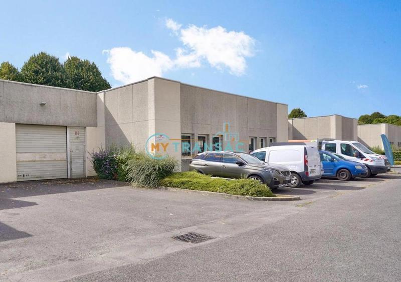 Local d'activité / Entrepôt - 385 m²