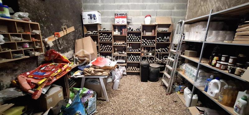 Propriété - 220 m² - 8 pièces