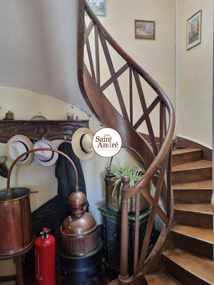 Maison - 470 m² - 12 pièces