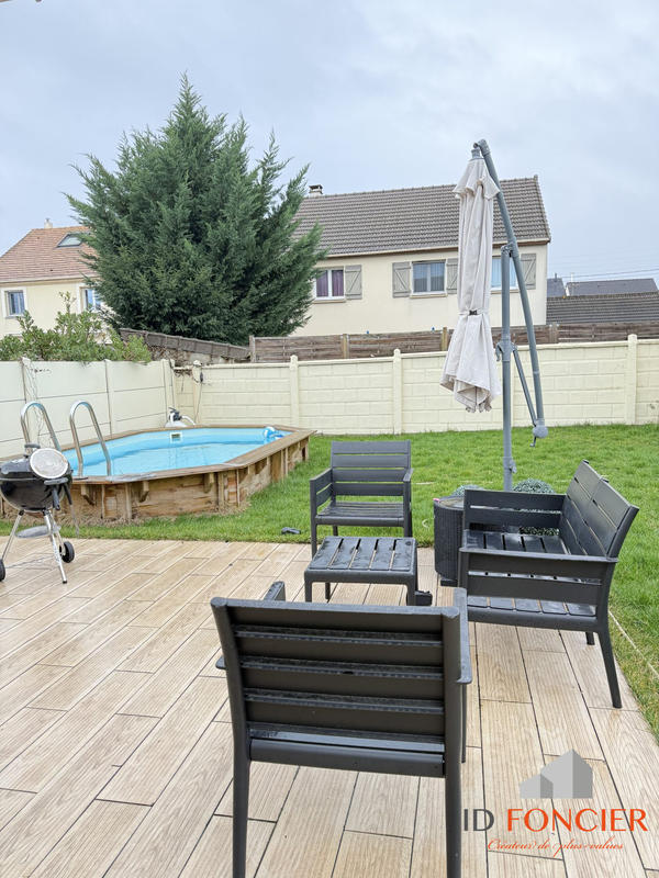 Maison - 95 m² - 6 pièces