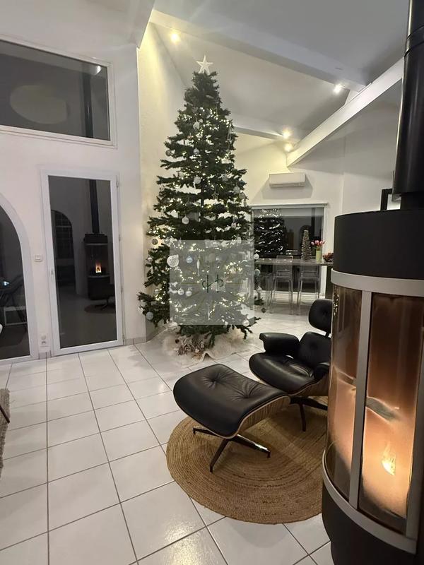 Maison - 173 m² - 7 pièces