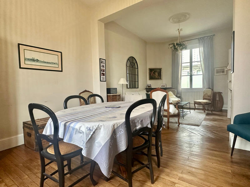 Maison - 152 m² - 8 pièces