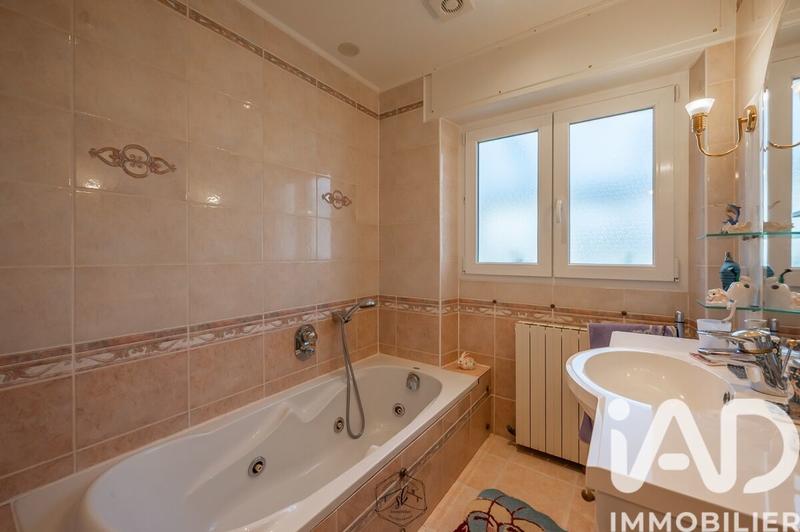 Maison - 115 m² - 6 pièces