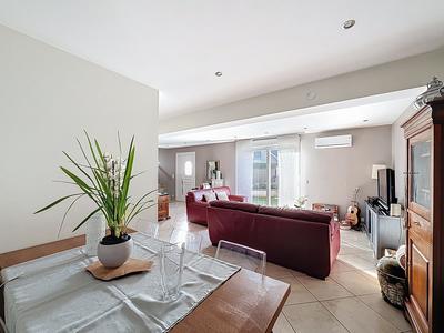 Maison - 145 m² - 5 pièces