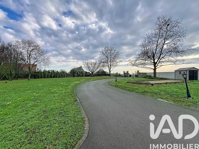 Maison - 234 m² - 8 pièces