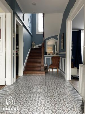 Maison - 178 m² - 8 pièces