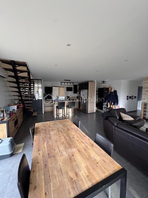 Maison - 150 m² - 8 pièces