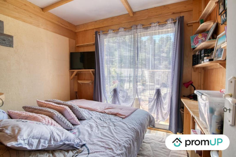 Maison - 285 m² - 10 pièces