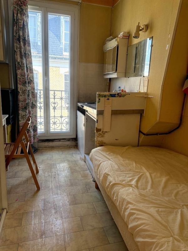 Studio - 8 m² - 1 pièce