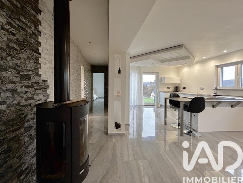 Maison - 226 m² - 8 pièces