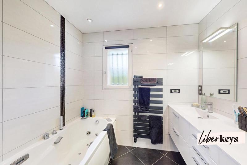 Villa - 173 m² - 7 pièces