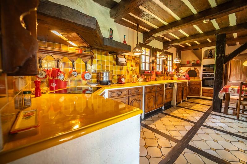 Propriété - 307 m² - 7 pièces