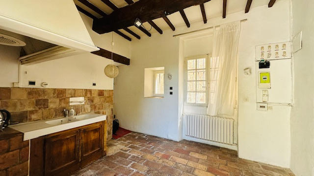 Maison - 220 m² - 8 pièces