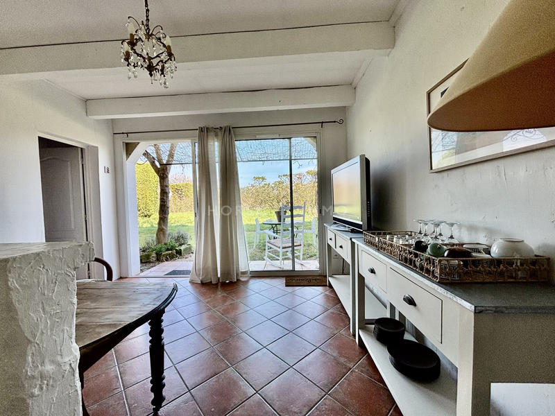 Mas - 453 m² - 20 pièces