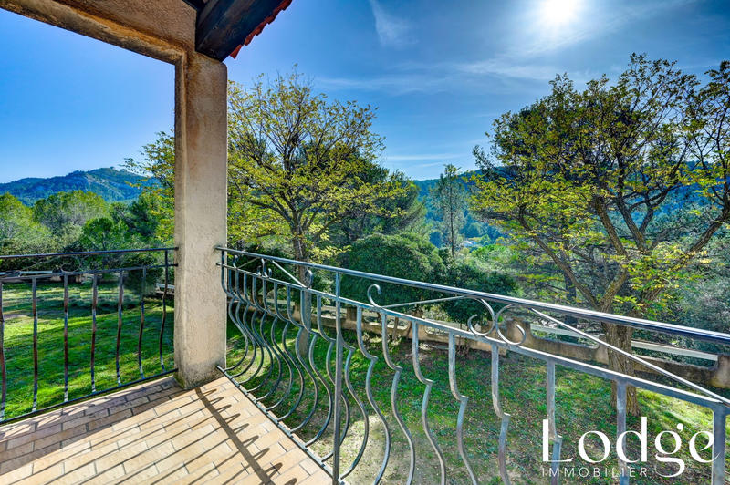 Maison - 170 m² - 6 pièces