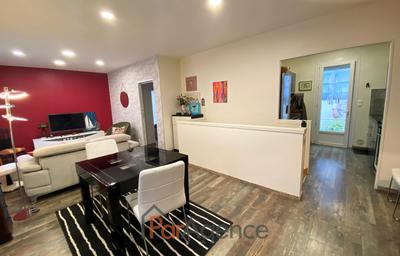 Maison - 102 m² - 5 pièces