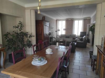 Maison - 309 m² - 8 pièces