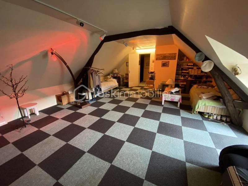 Corps de ferme - 240 m² - 10 pièces