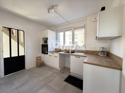 Maison - 90 m² - 5 pièces