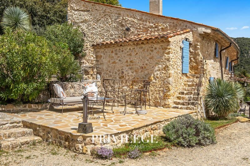 Bastide - 400 m² - 16 pièces