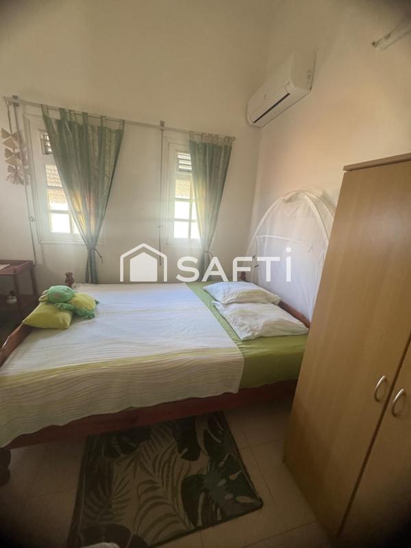 Maison - 327 m² - 10 pièces