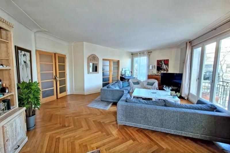 Appartement - 134 m² - 5 pièces