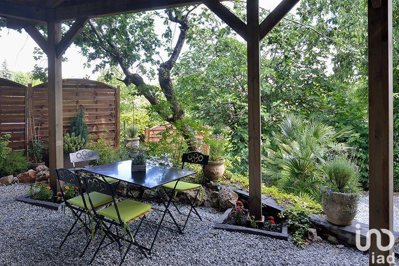 Maison - 180 m² - 6 pièces