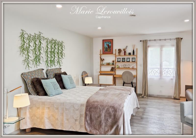 Maison - 440 m² - 12 pièces