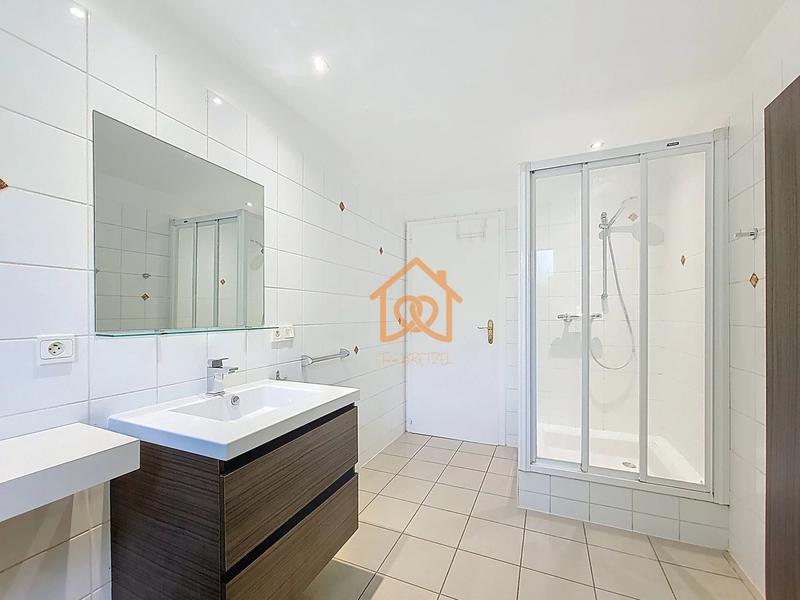 Villa - 245 m² - 7 pièces